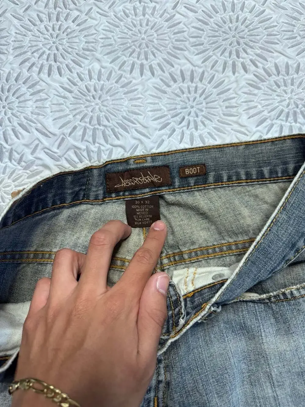 Aeropostale Vintage Bootcut Distressed Denim Jeans Mens 30x32 Blue